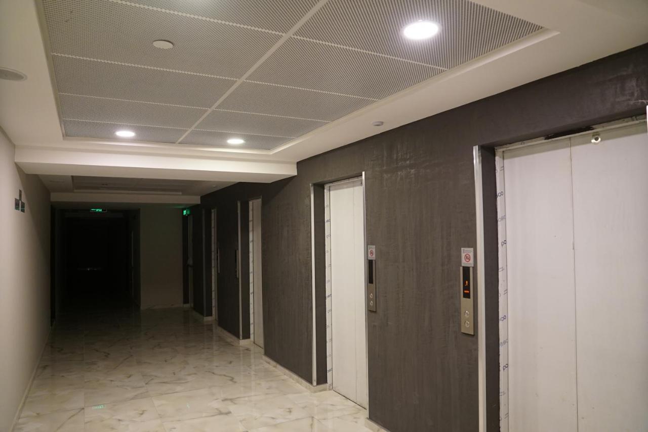 Skopje Sky City: High-Rise Apartments with Pool & Spa Access Exterior photo