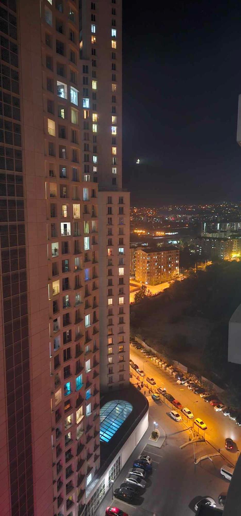 Skopje Sky City: High-Rise Apartments with Pool & Spa Access Exterior photo