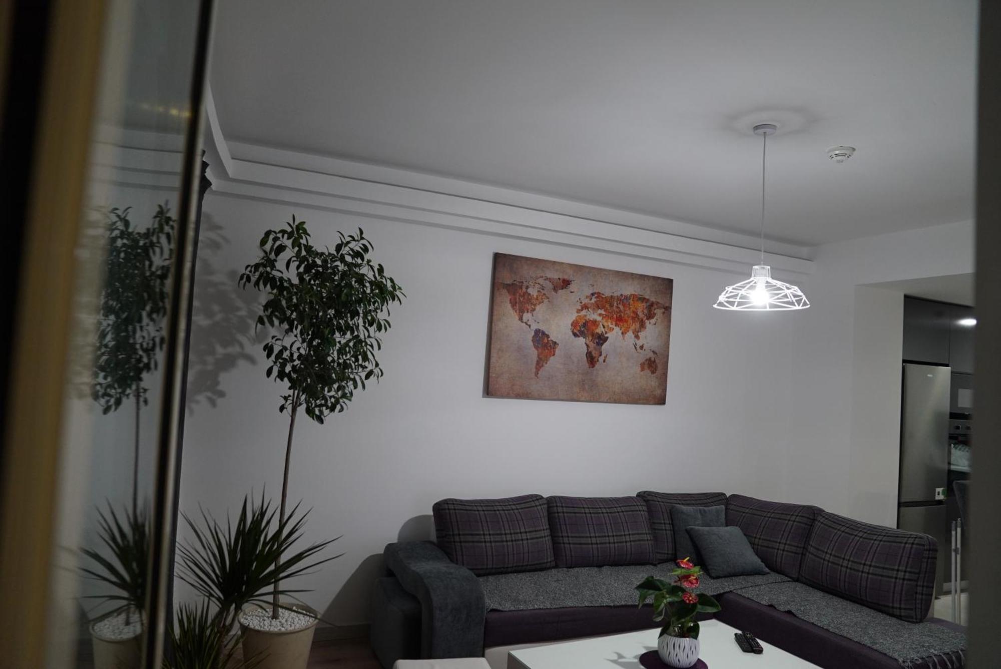 Skopje Sky City: High-Rise Apartments with Pool & Spa Access Exterior photo
